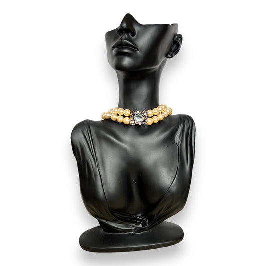 Pearl choker